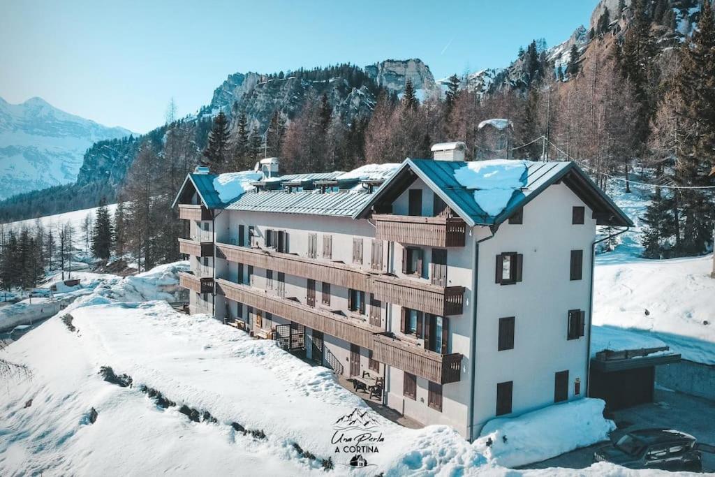 Una Perla A Cortina Кортина д'Ампецо Екстериор снимка